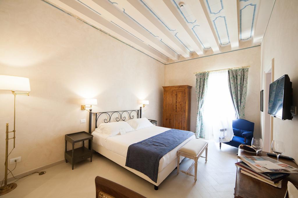 Algila Ortigia Charme Hotel Syracuse Buitenkant foto