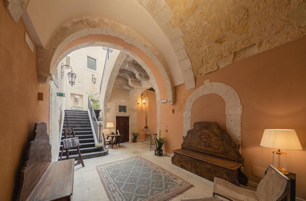 Algila Ortigia Charme Hotel Syracuse Buitenkant foto